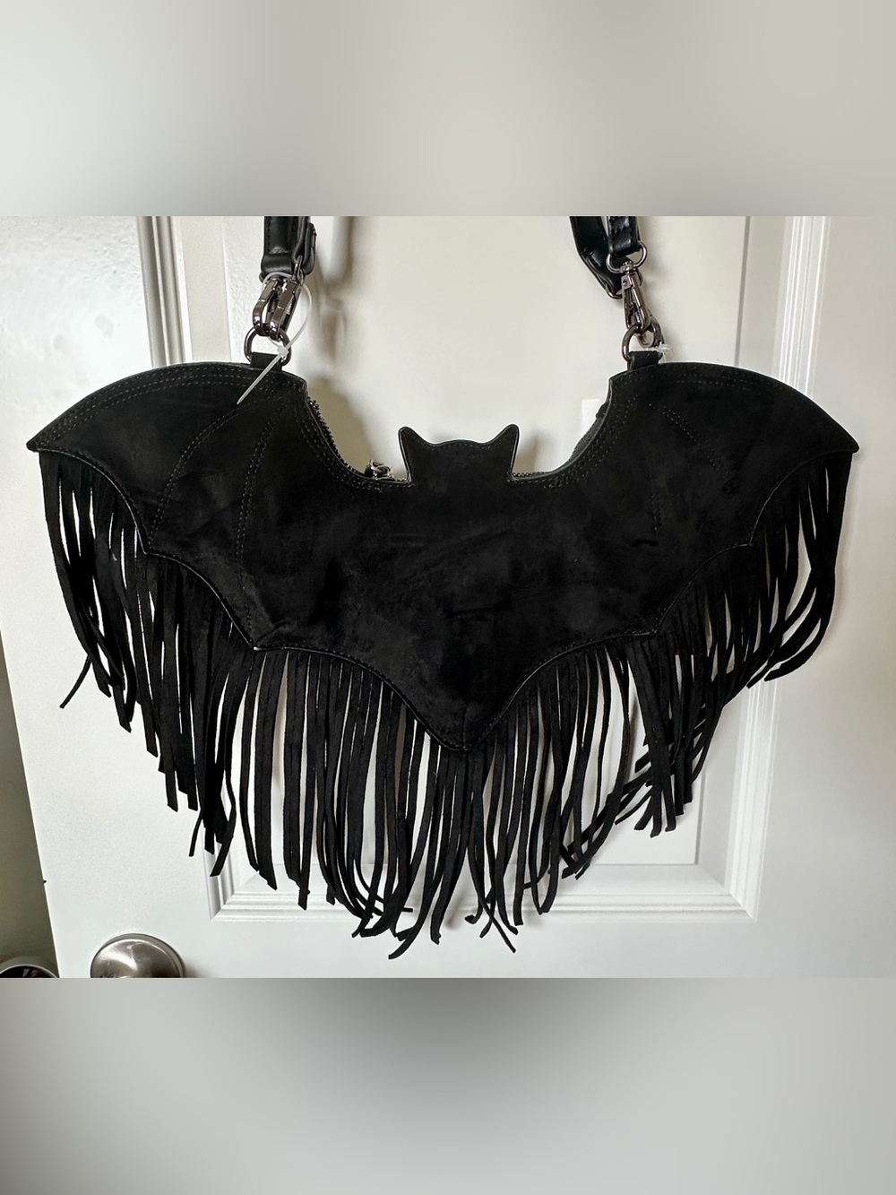 NWT Betsey Johnson XO BLAIRE Black Bat Fringe Bag BM30835 Halloween - Picture 2 of 5